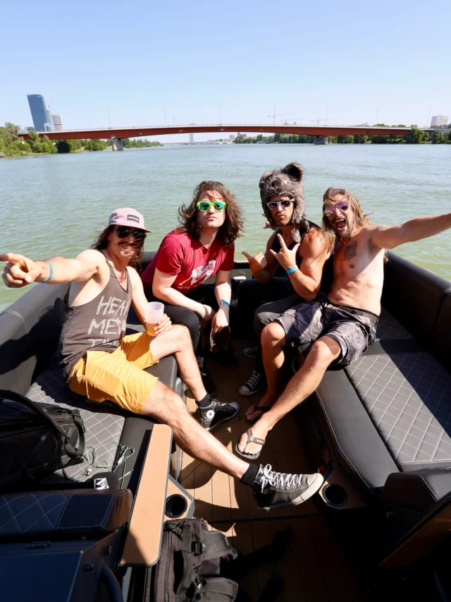 Wir sehen uns um 17:45 auf der @fsg_jugend | @proge_jugend X @rock_antenne_oesterreich Bühne am @donauinselfest_wien 🍻🤘🏻  #metternich #dif25 #donauinselfest